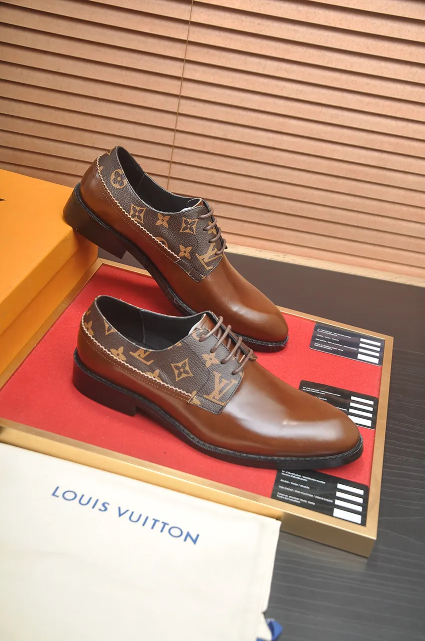 Men's men's shoes 💰500💶 [LV] (original single cowhide lining) 🍀LV's latest genuine leather business suit shoes are launched simultaneously on the official website. The first-layer cowhide imported from Italy is made of heavy gold, 💥official website 1:1 rubber outsole. Versatile to wear, high-end without losing class, and the color combination is extraordinary. This four-season style is alluring when worn on your feet, showing off your big-name flair. Standard code 38-45 (45 customized)